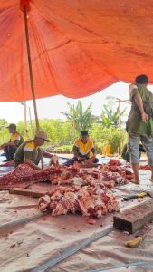Gambar saat pemotongan daging