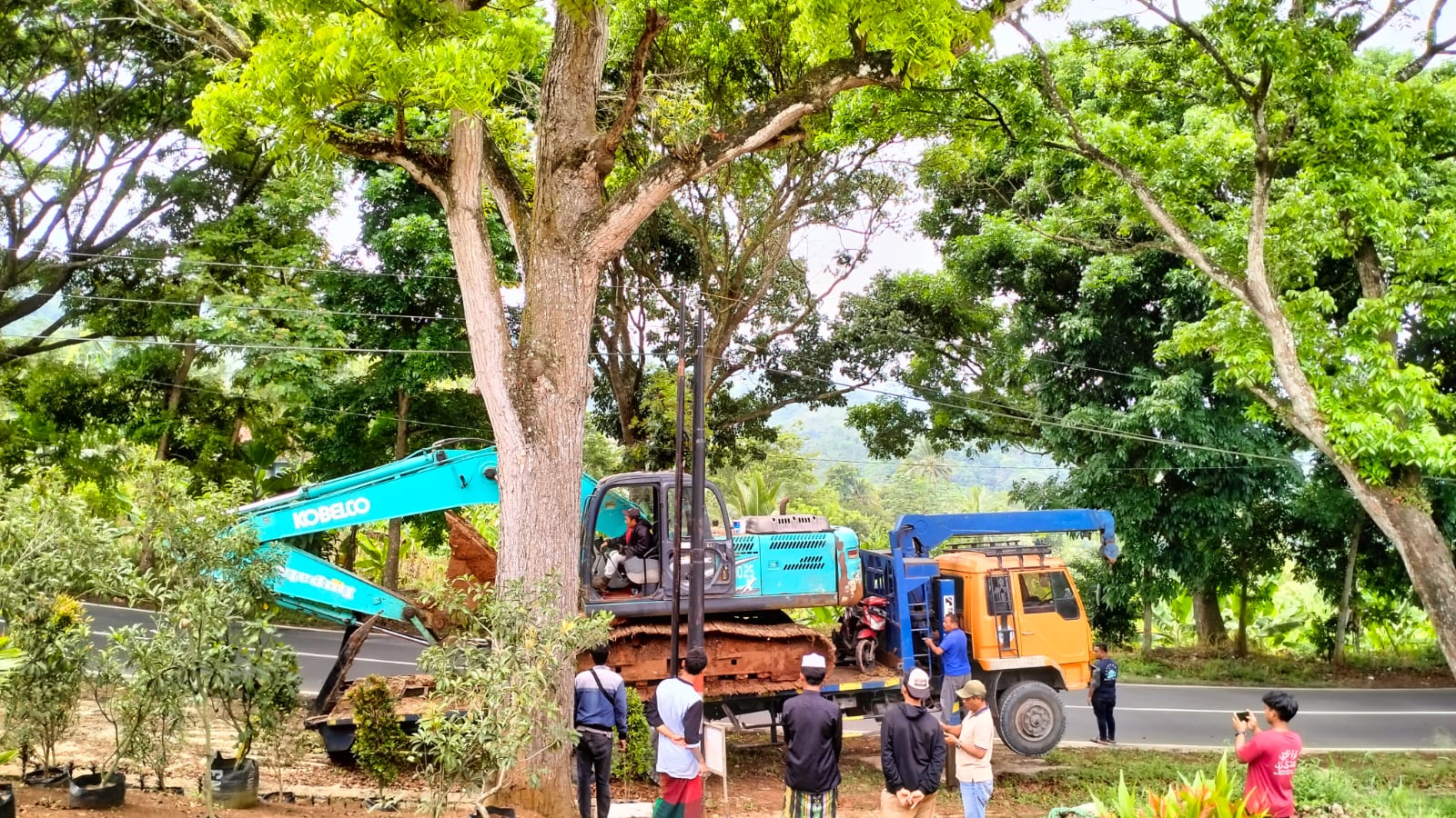 Kedatangan Alat Berat